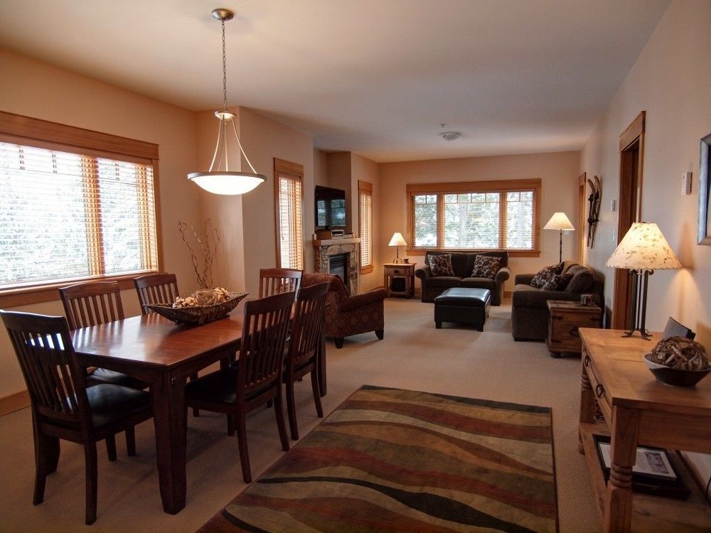 Mountain Town Properties Cascade Lodge 3A ロスランド エクステリア 写真